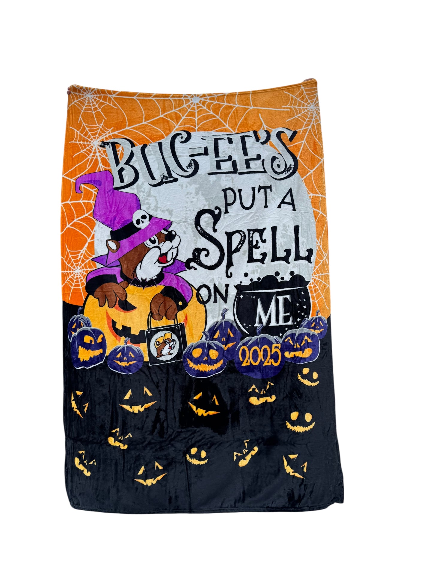 Buc-ee’s Halloween Blanket 2025 – “Cast a Spell on Me” Cozy Throw