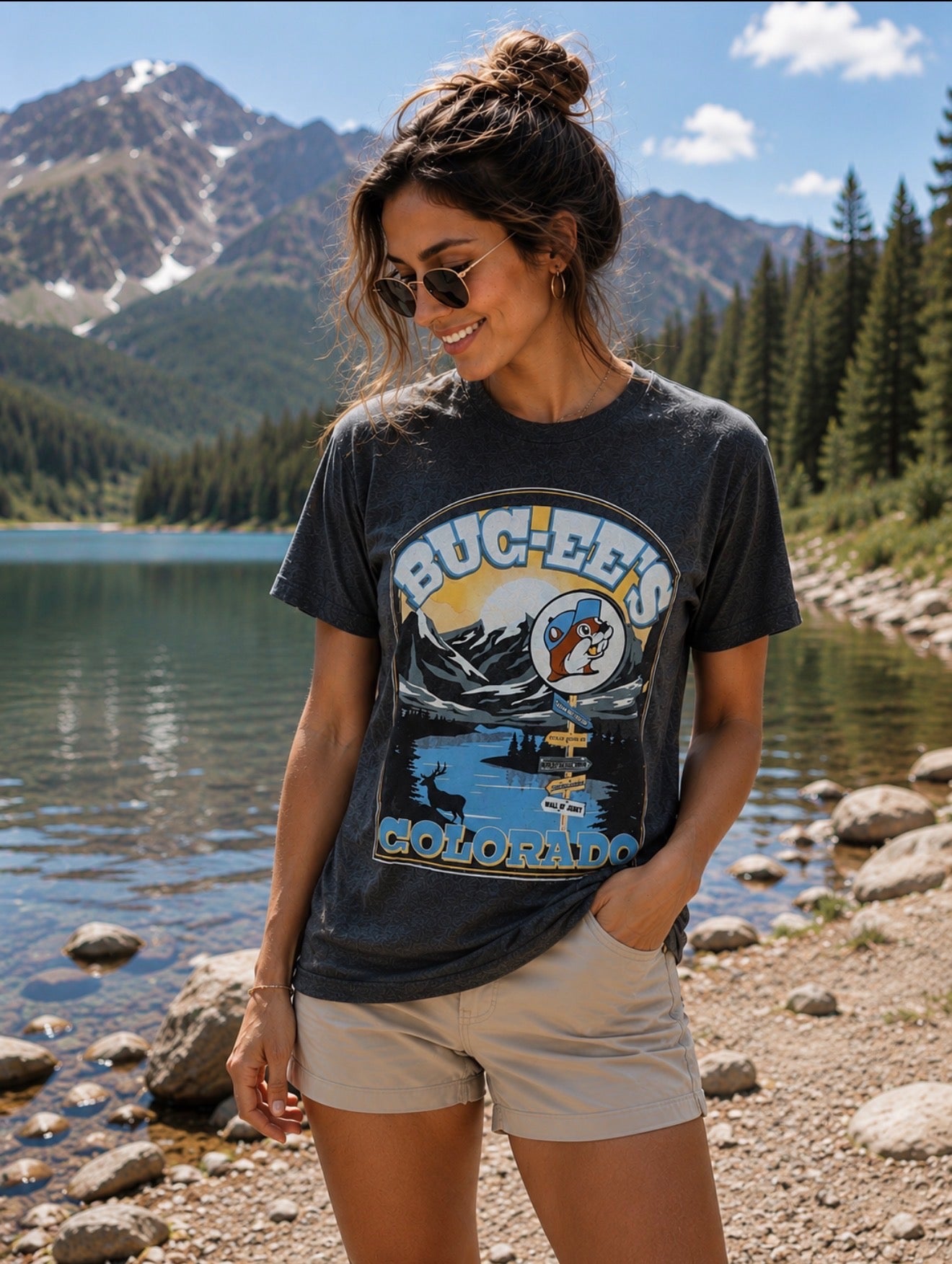 Buc-ee’s Colorado Scenic Graphic T-Shirt